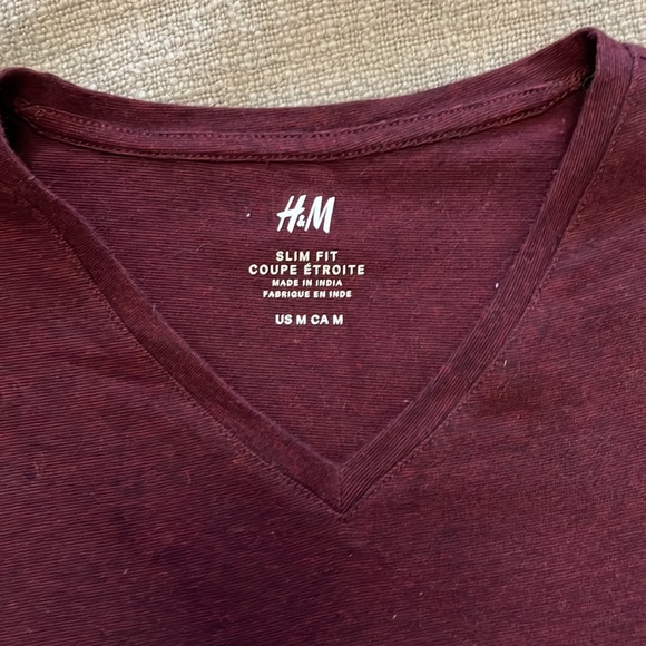 H&M slim fit tee in medium - Picture 6 of 9